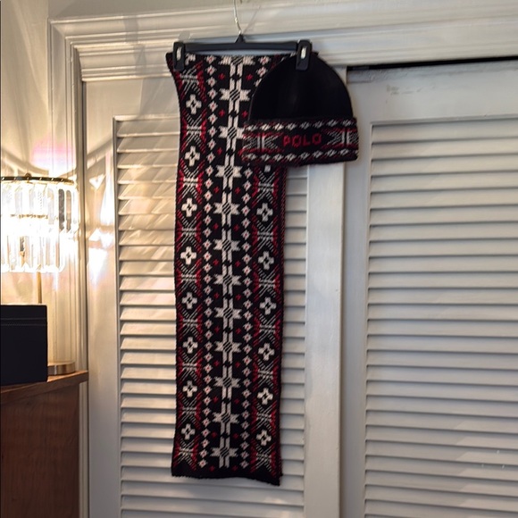 Polo Ralph Lauren Black and Red Knit Scarf and Hat Set - Picture 1 of 5